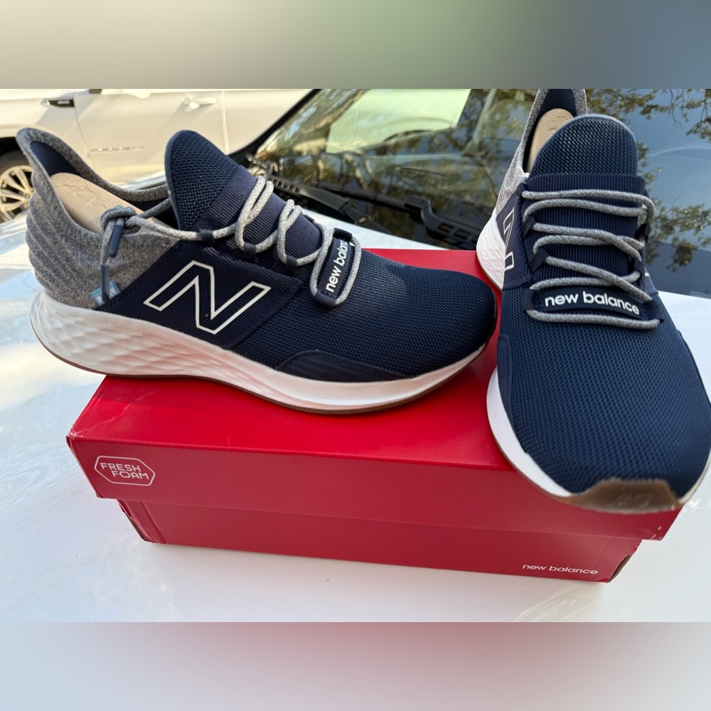 New Balance Men's Navy Gray Athletic Shoes